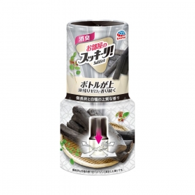 Hộp khử mùi thơm phòng Earth Sukki-ri than hoạt tính và gỗ đàn hương 400mL
